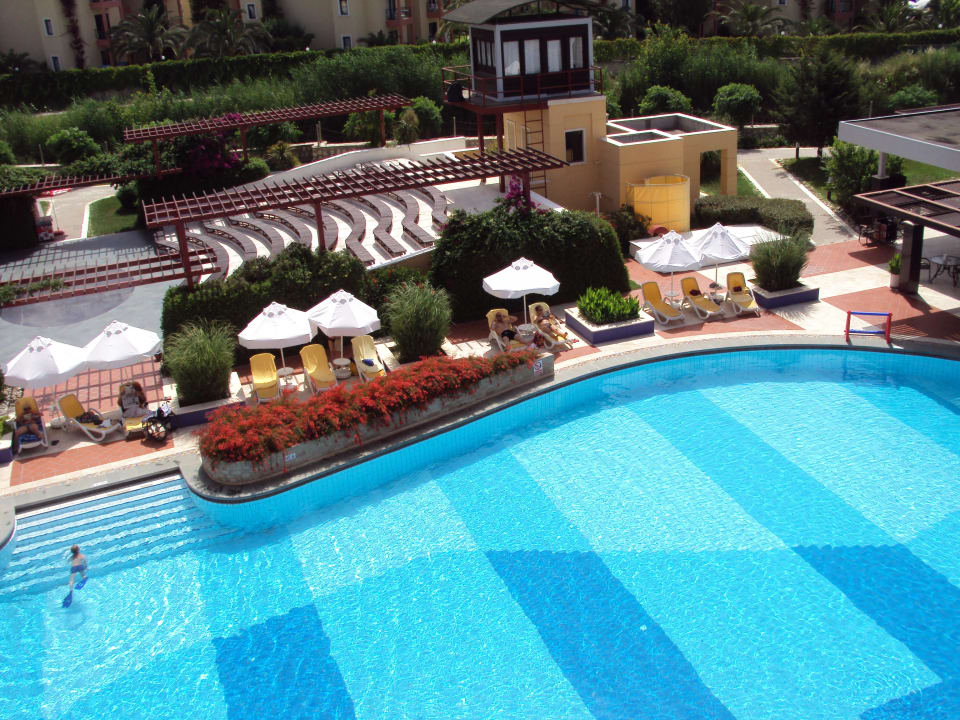 Hotelpool immer sauber TUI BLUE Xanthe