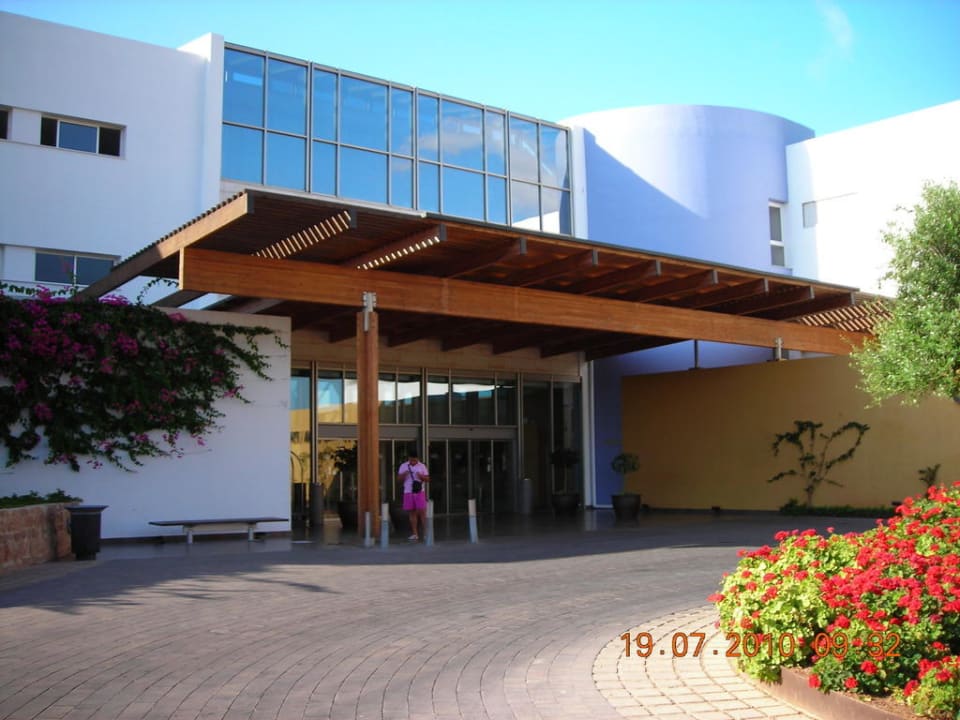 Haupteingang Grand Palladium Select Palace Ibiza