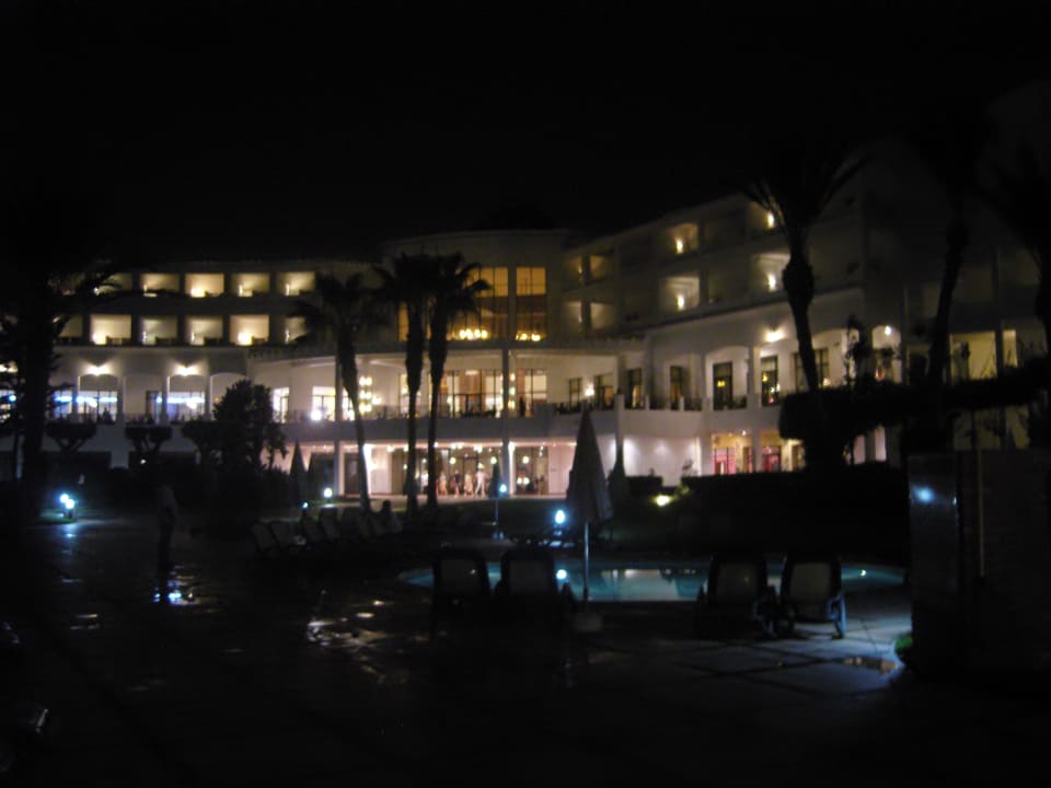 Hotel bei Nacht Iberostar Waves Founty Beach