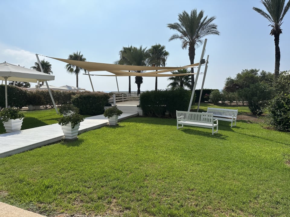 Gartenanlage Asterias Beach