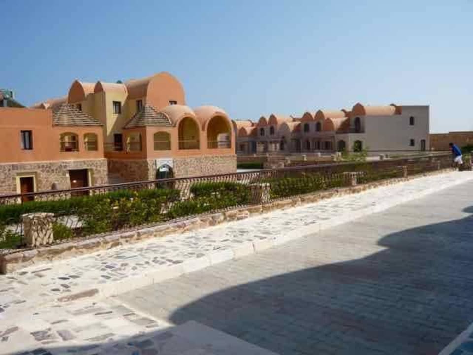An der Rezeption Rohanou Beach Resort