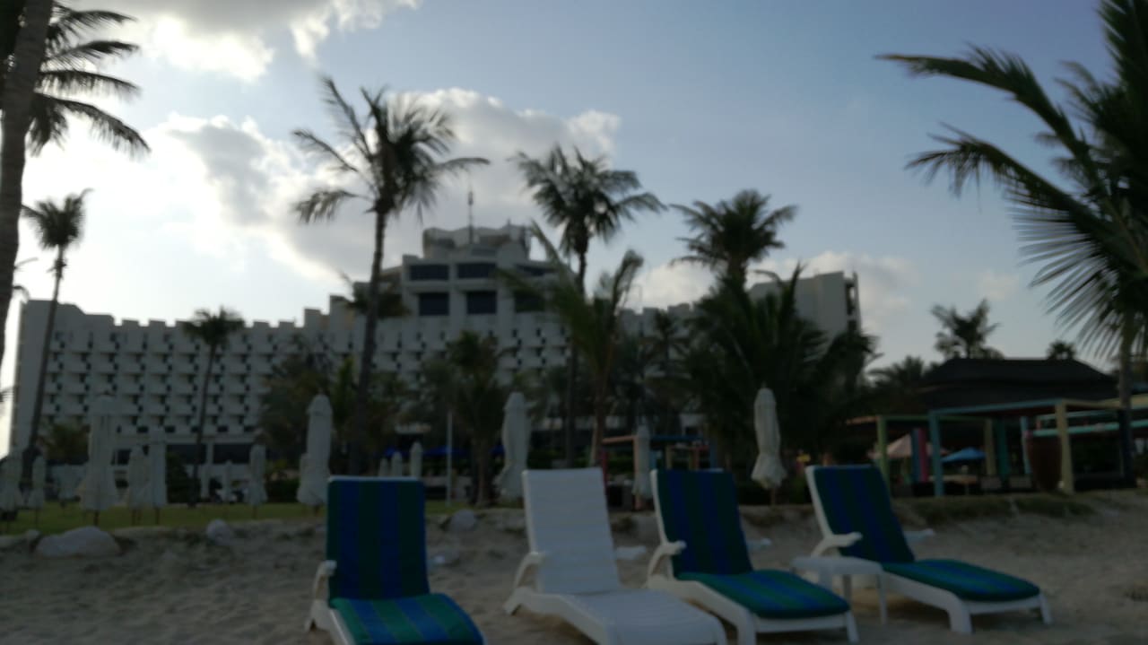 Außenansicht JA Beach Hotel