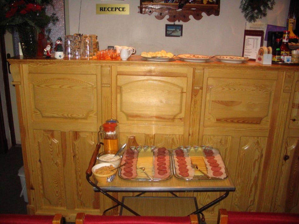 Frühstück für 14 Personen Hotel Irena