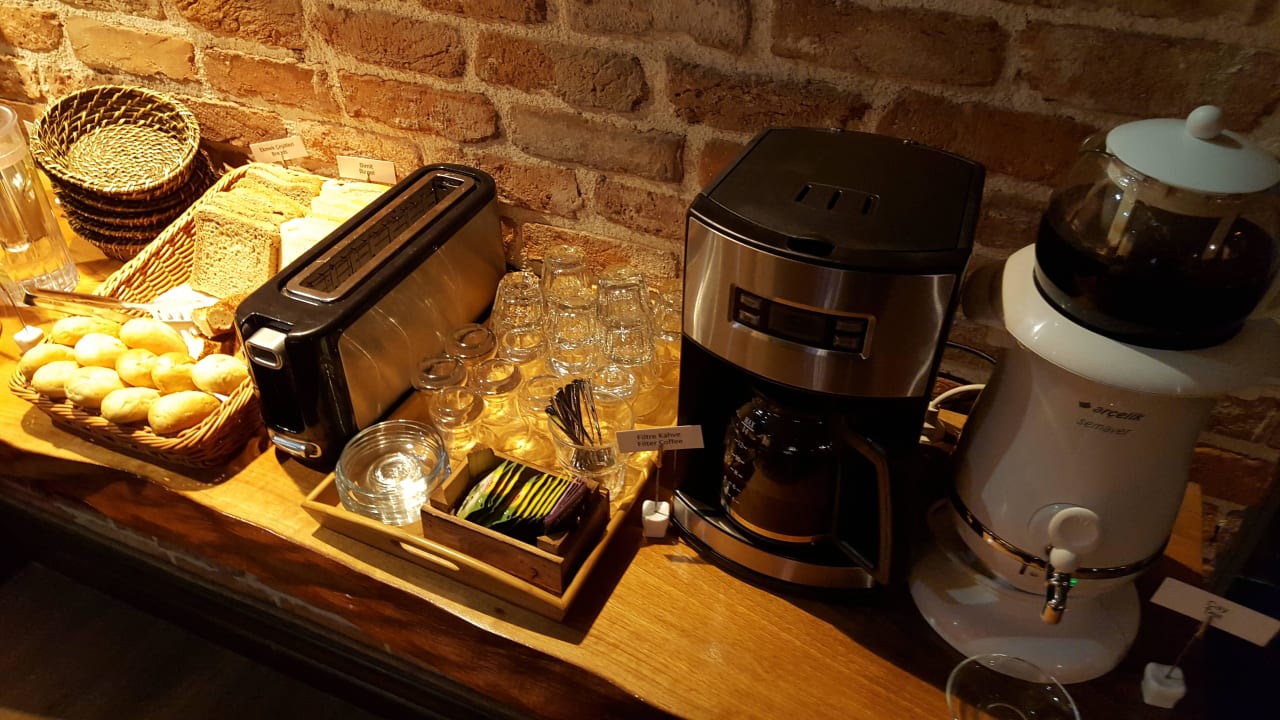 Buffet Tee, Kaffee, Toaster Meroddi Galata Mansion