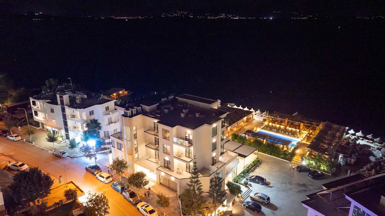Außenansicht Grand Hotel Saranda