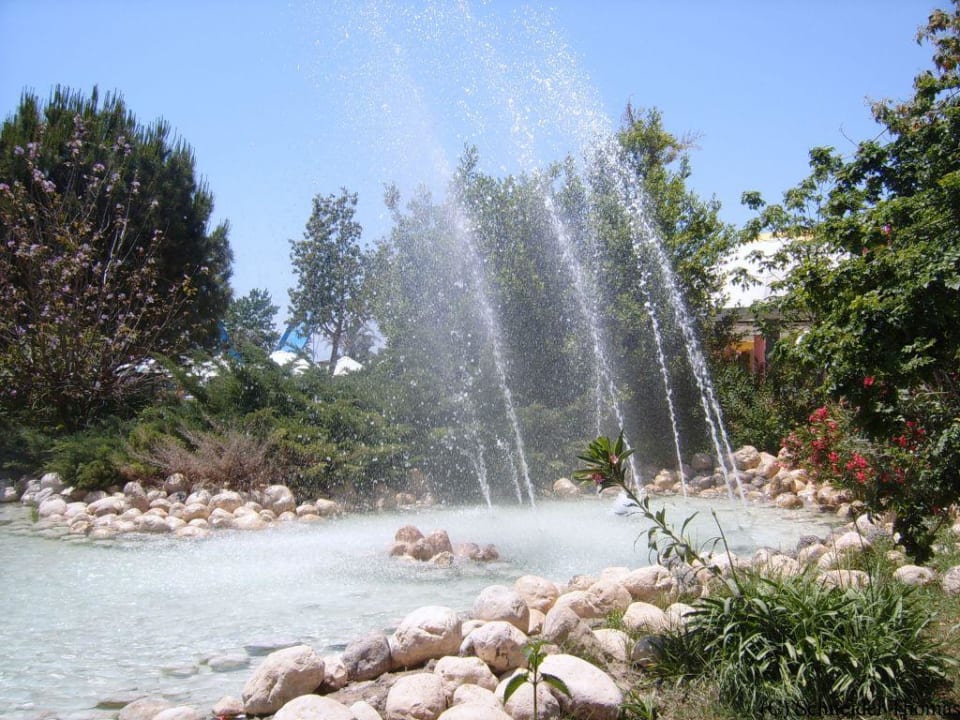 Springbrunnen neben Magic Restaurant Asteria Family Belek