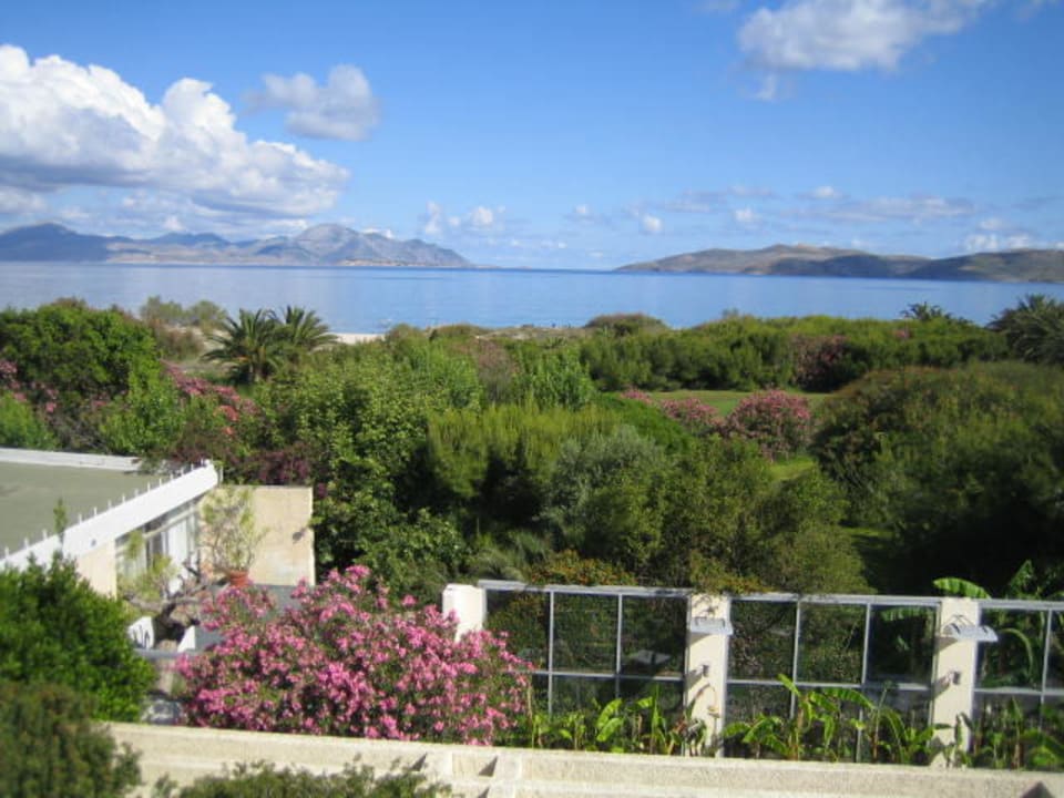 Ausblick von der Terrasse Caravia Beach Hotel