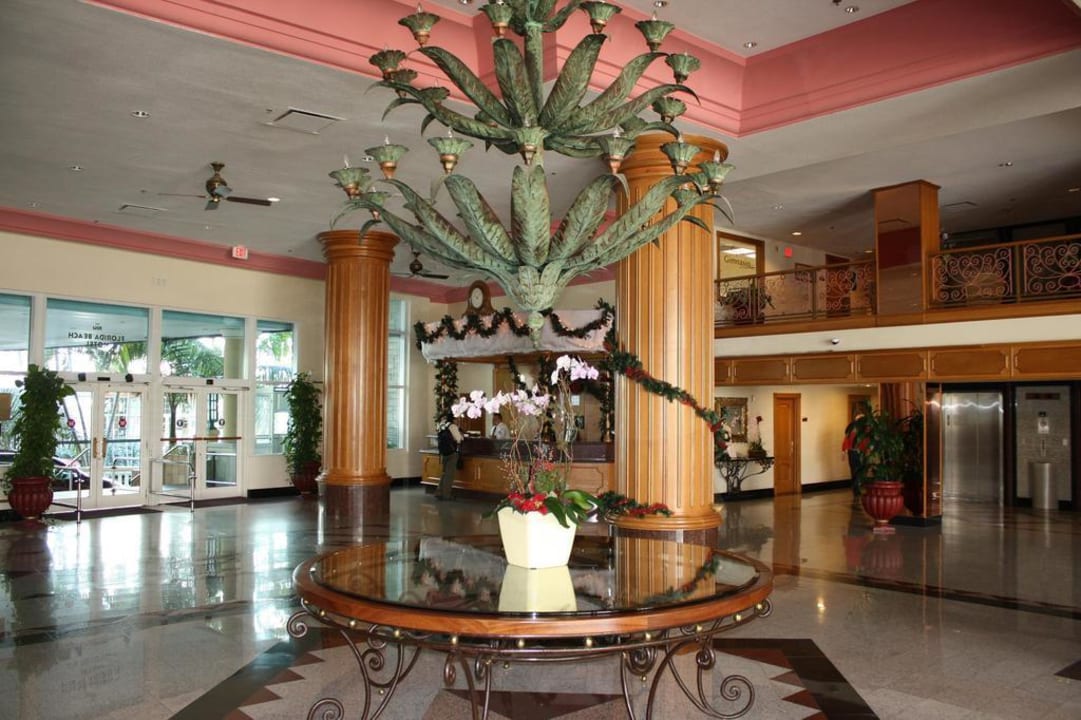 Check-Inn / Lobby Hotel Riu Plaza Miami Beach