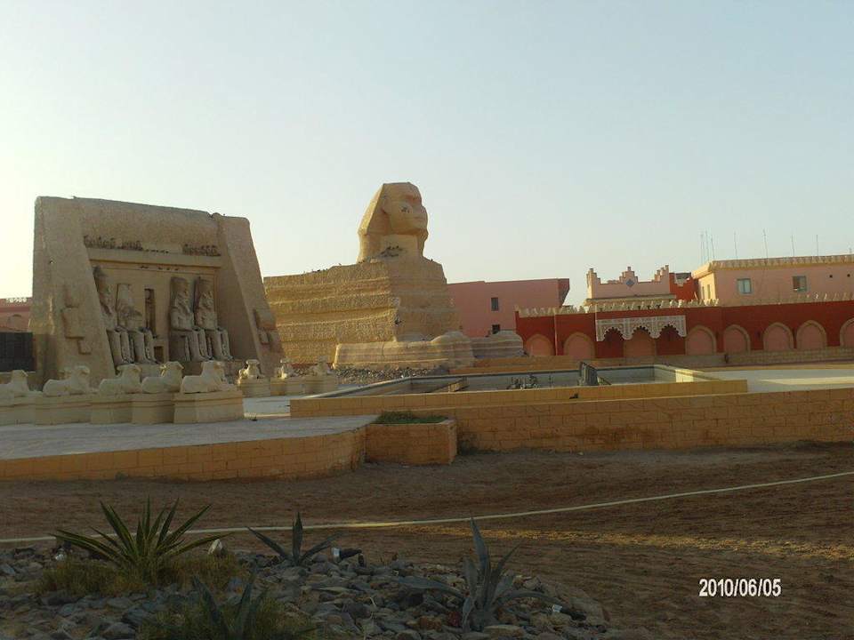 Hoteleigenes Theater Pickalbatros Alf Leila Wa Leila Resort - Neverland Hurghada