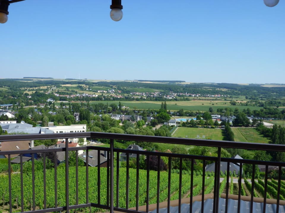 Blick von der Terrasse Richtung Nordost Hotel Des Vignes Du Pressoir