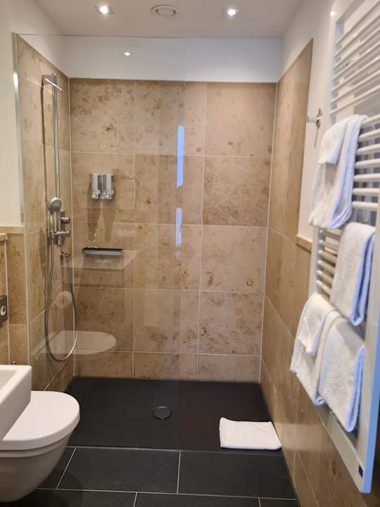 Zimmer Qube Hotel Bahnstadt