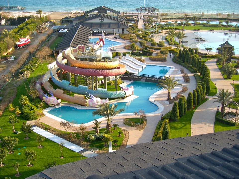 Viele Pools mit Rutschen en masse Limak Lara Deluxe Hotel & Resort