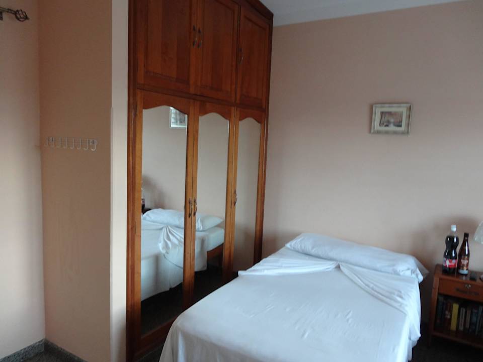 Schönes großes Zimmer Casa El Balcon