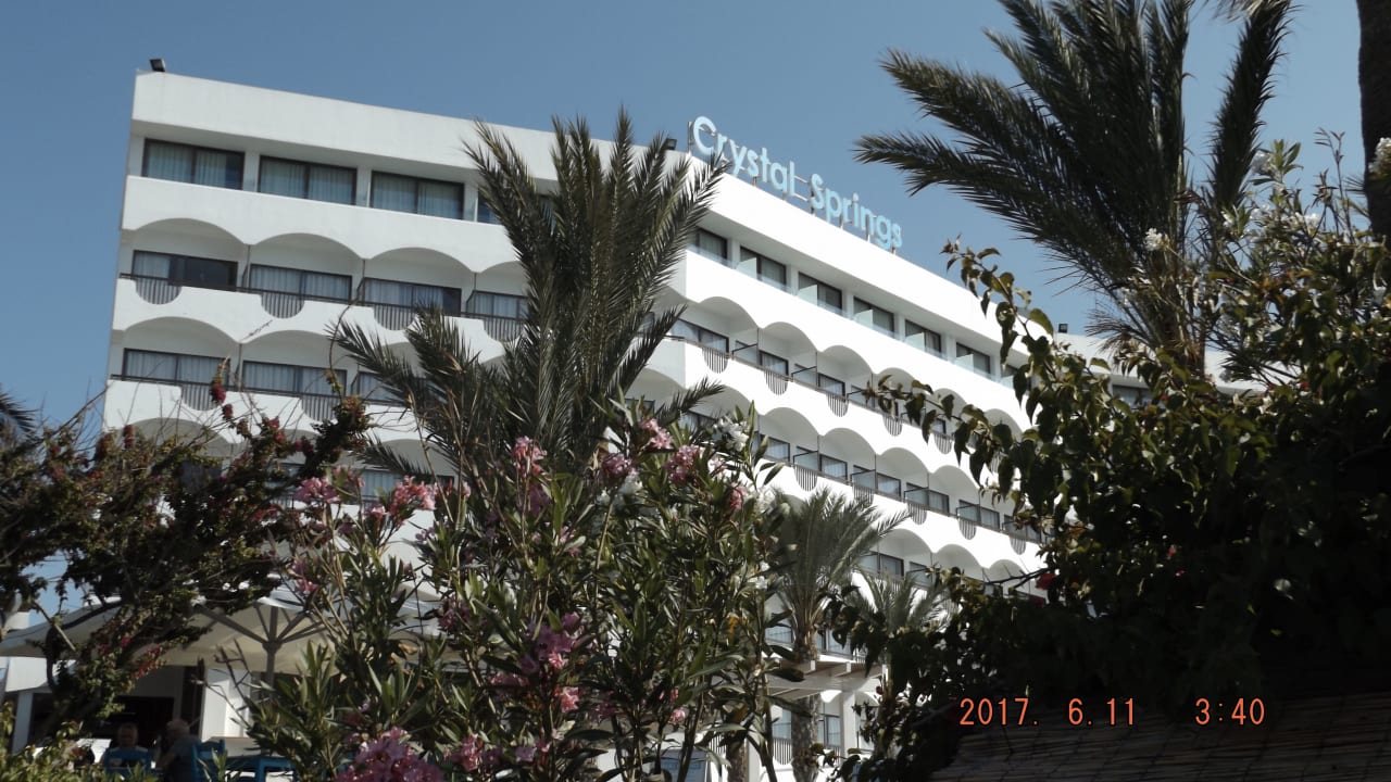 Außenansicht Crystal Springs Beach Hotel