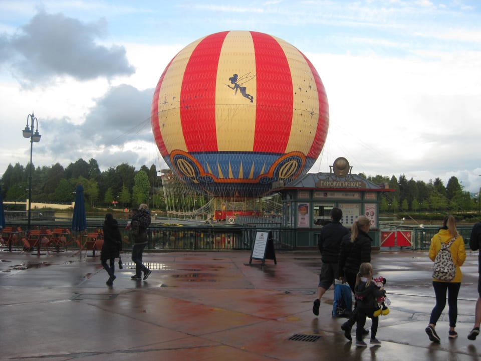 Village Disney's Sequoia Lodge