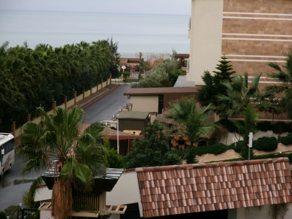Blick zum Hotelstrand Port Side Resort Hotel