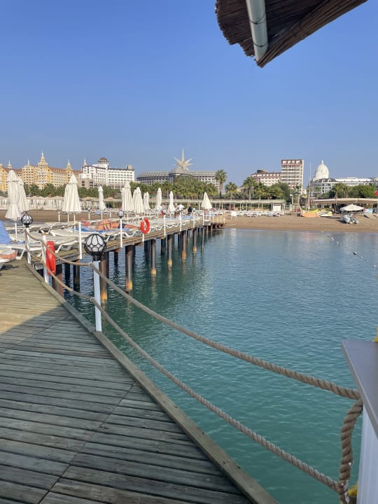 Strand Saturn Palace Resort Hotel