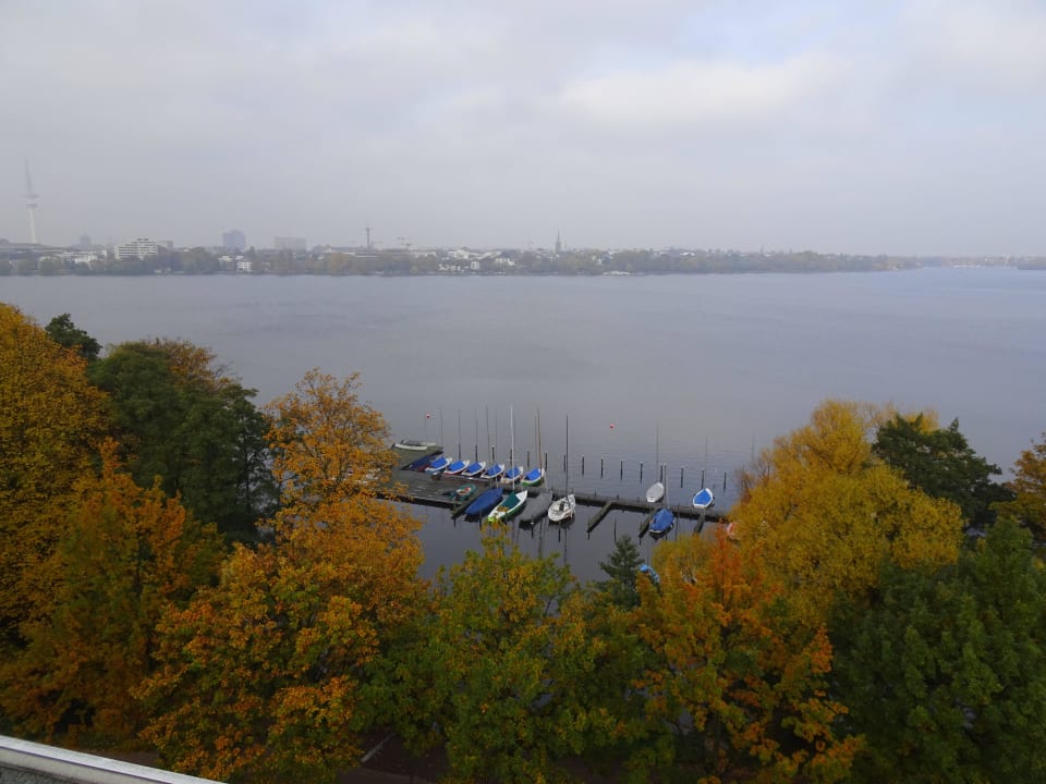 Vom Hoteldach auf die Außenalster Relexa Hotel Bellevue Hamburg
