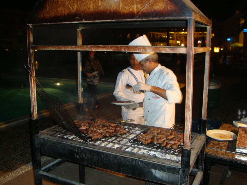 Hackfleisch vom Grill Titanic Beach Spa & Aqua Park