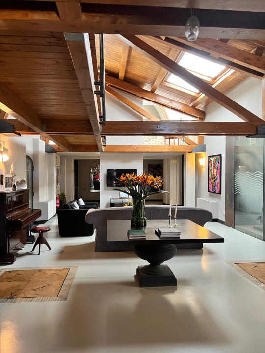 Lobby Hotel Donna Carmela