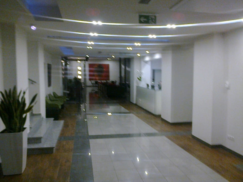 Lobby Hotel Moderno