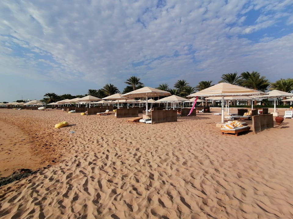 Strand Menaville Safaga