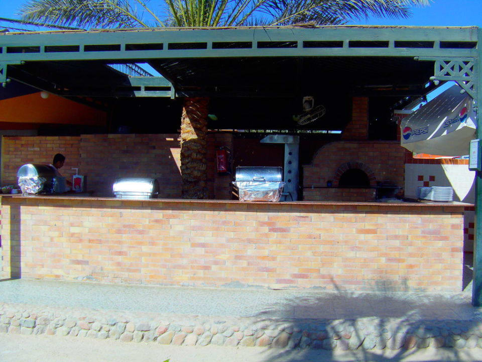 Zu lange Wartezeiten am Pizzaofen, wenns losgeht Giftun Azur Resort