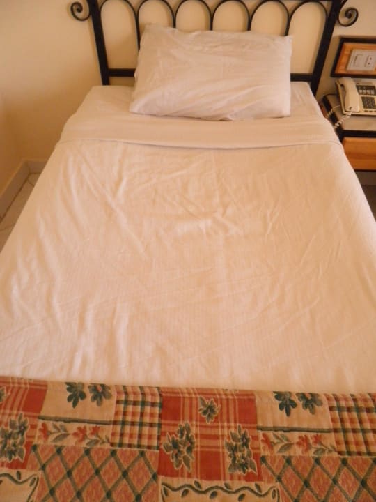 Bett beim einzug Hotel Le Pacha Beach Resort