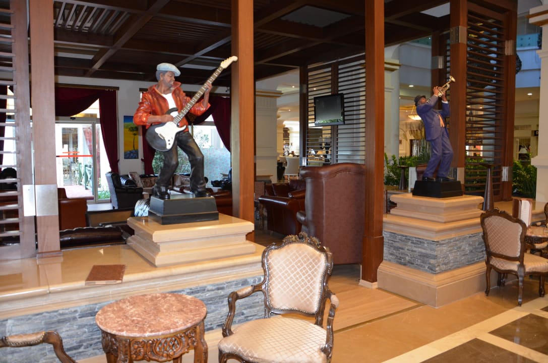 Eingang zur Bar in der Lobby Hotel Delphin Diva