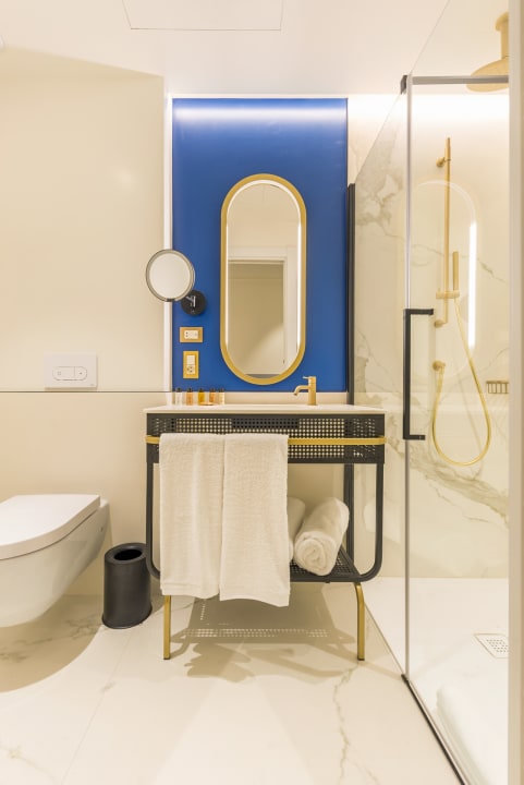 Zimmer Casa Alberola Alicante, Curio Collection by Hilton