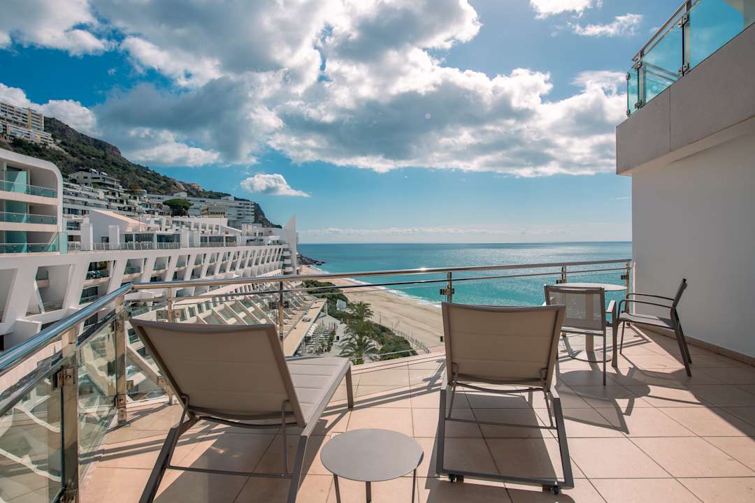 Außenansicht Sesimbra Oceanfront Hotel