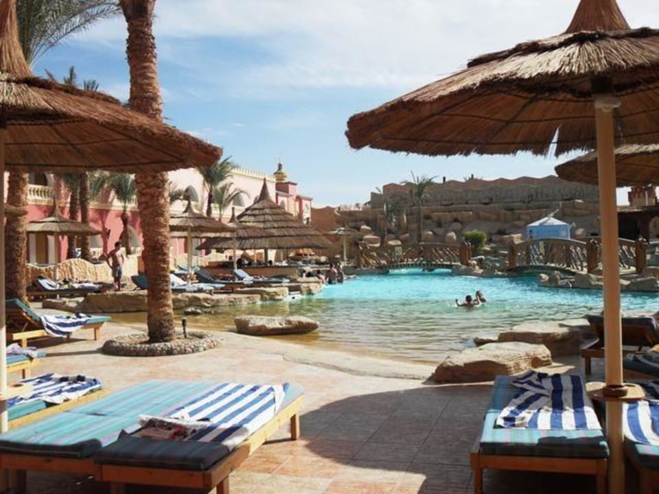 Główny basen Pickalbatros Alf Leila Wa Leila Resort - Neverland Hurghada