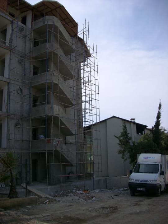 Baustelle direkt neben dem Hotel Sealife Buket Resort & Beach
