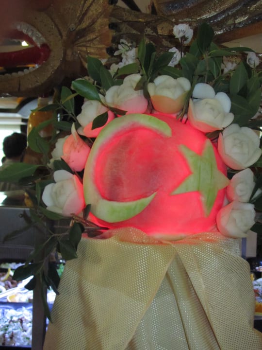 Beleuchtete Melone Telatiye Resort