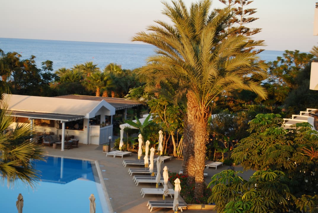 Pool Crystal Springs Beach Hotel