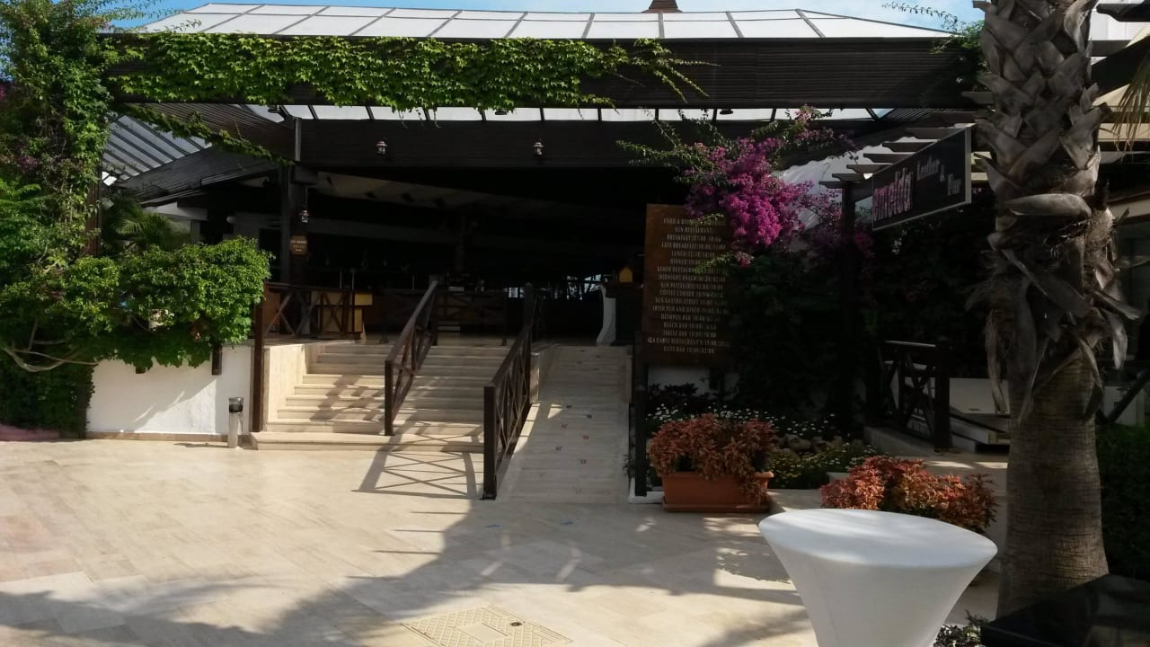 Hauptrestaurant Emelda Sun Club