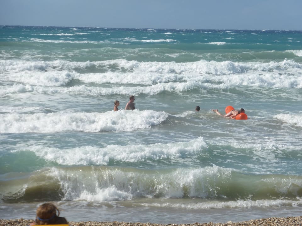 Ein sehr stürmischer Tag Acharavi Beach Hotel