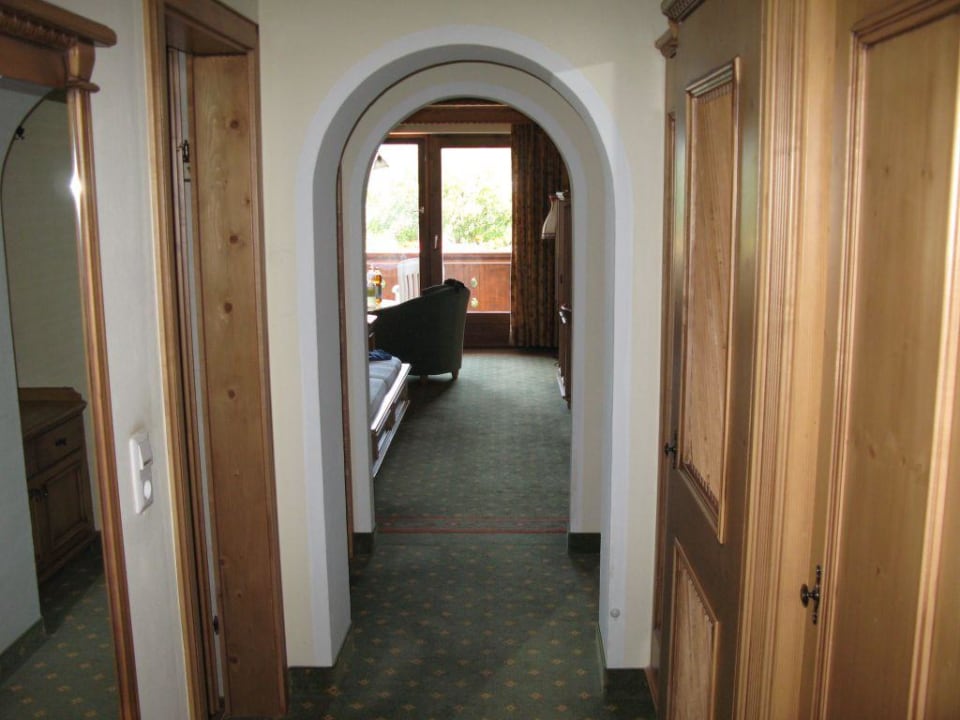 Eingangsbereich zum Zimmer Hotel Fisserhof
