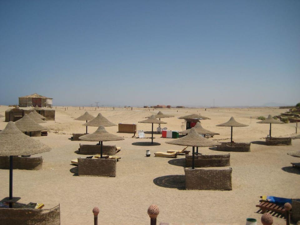 Strand Hotel Carnelia Beach Resort