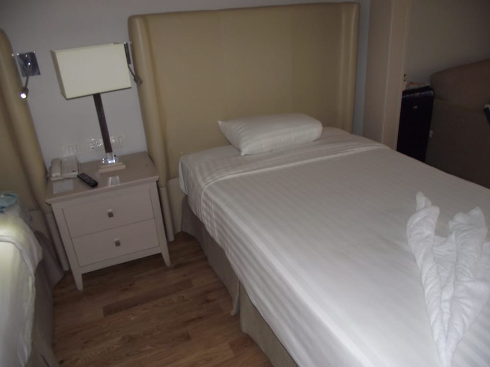 2. Bett Old Palace Resort Sahl Hasheesh