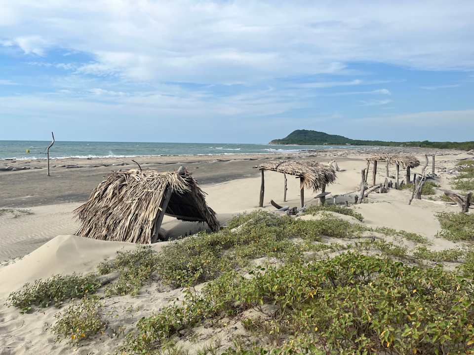 Strand Tambo Marina Eco Hostal