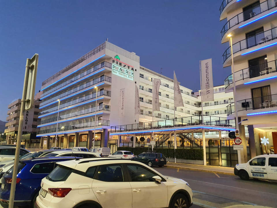 Außenansicht Hotel Fiesta Park