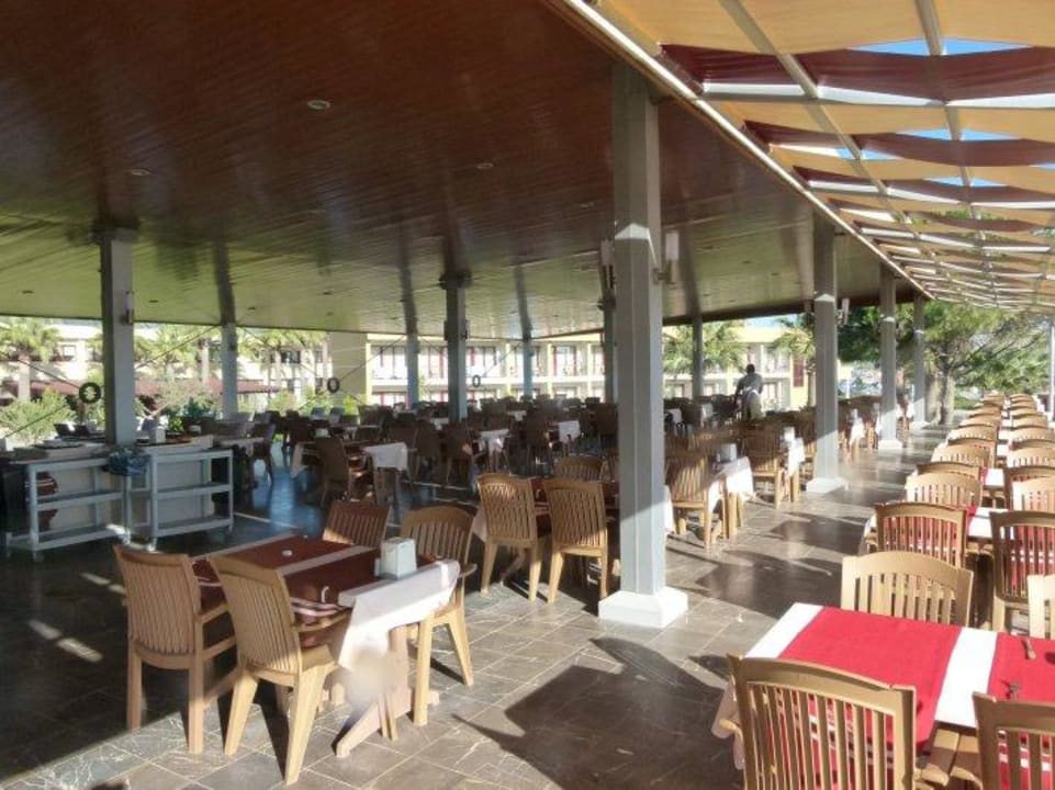Restaurantbereich Royal Beach Club Hotel