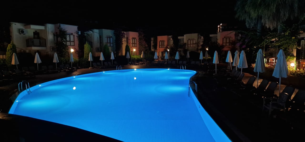 Pool VONRESORT Golden Beach