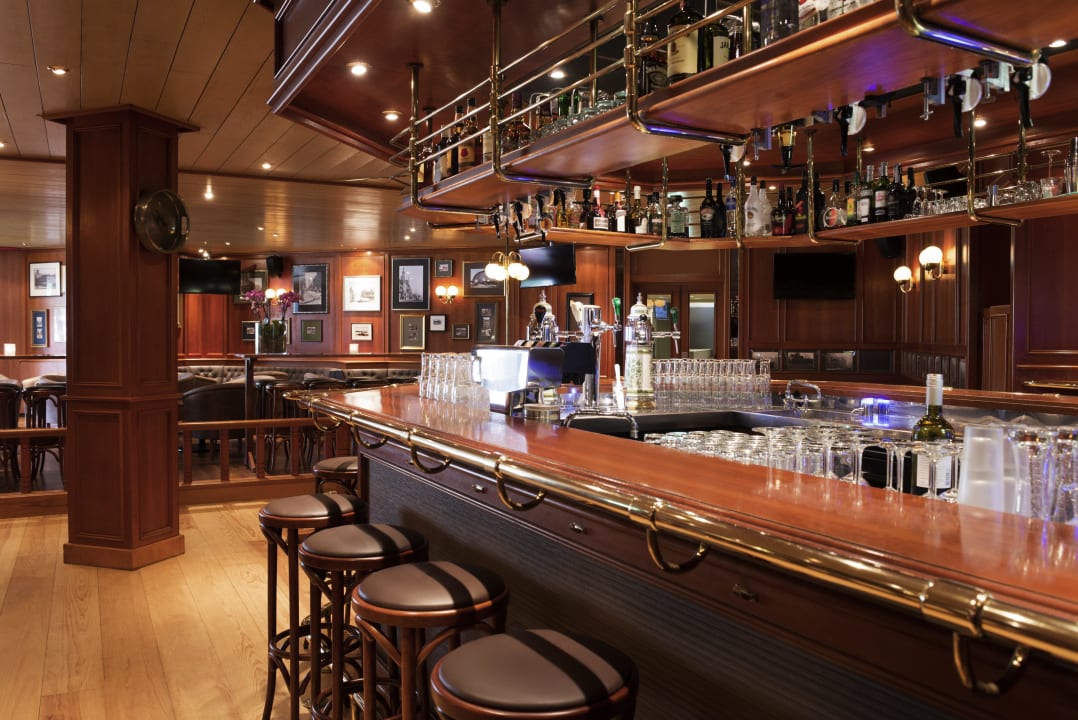 Grand Café Hotel Ibis Amsterdam Airport