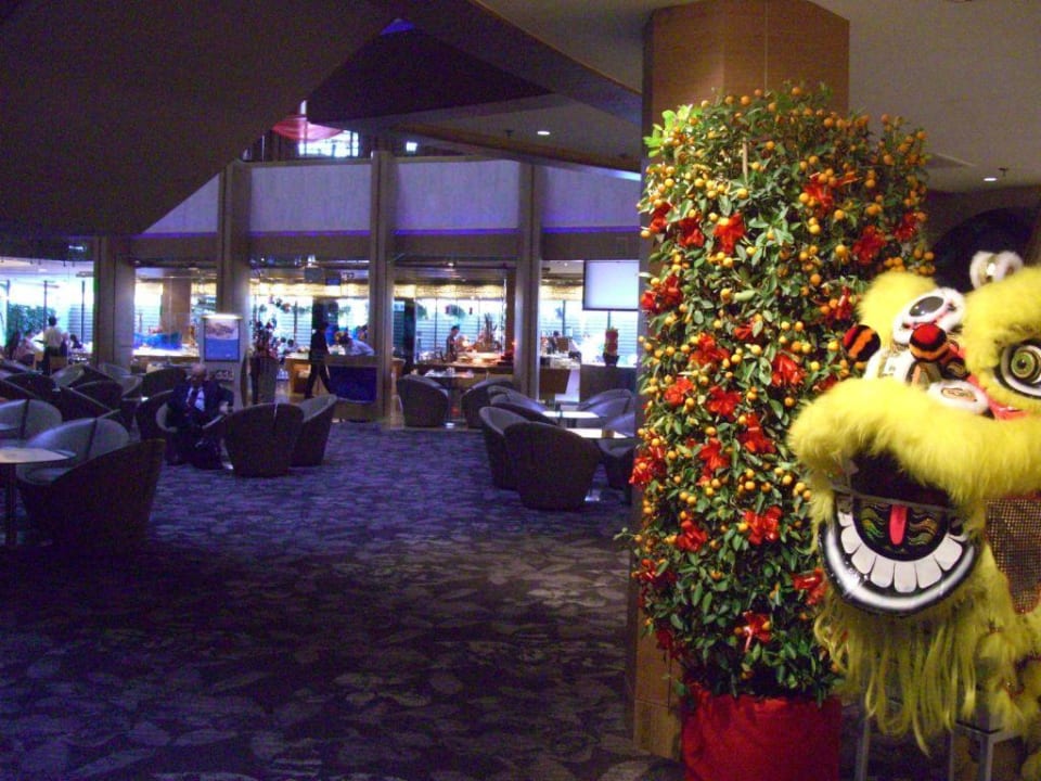 Teil der Lobby Parkroyal Collection Marina Bay
