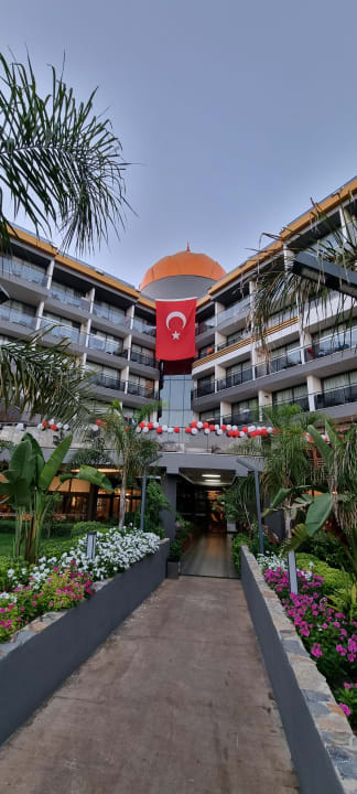 Gartenanlage Arnor de Luxe Hotel & Spa