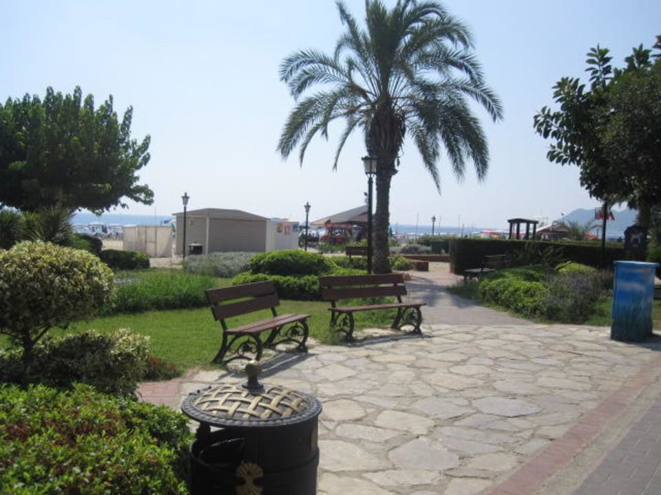 Parkanlage am Strand Tac Premier Hotel & Spa