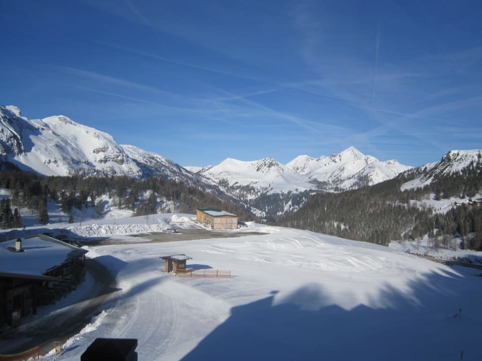 Ausblick aus dem letzten Stock  Hotel Almschlössl / Schrotteralm