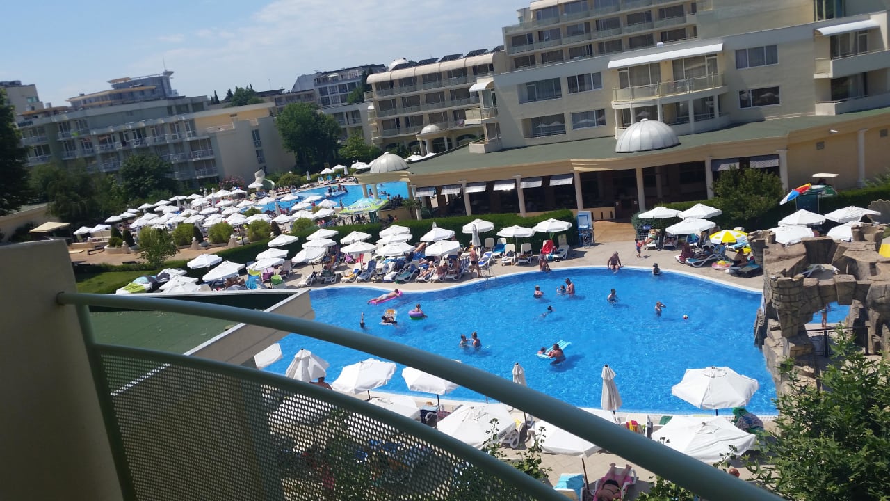 Pool von oben DAS Club Hotel Sunny Beach